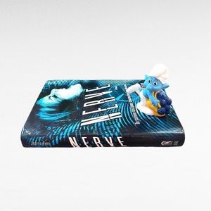 New Nerve Hardcover Book With Vintage 90s The Smurfs Grady Figure